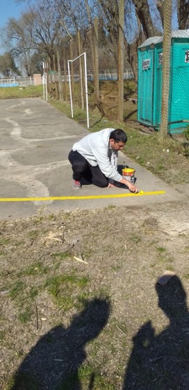 Reacondicionamiento del campo de deportes	